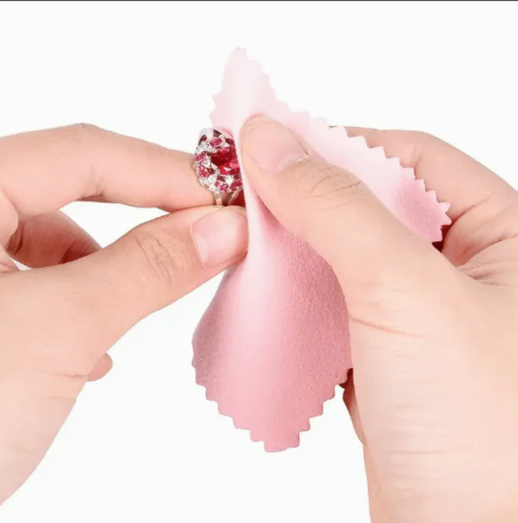 Claire's premium jewelry cleaning wipes