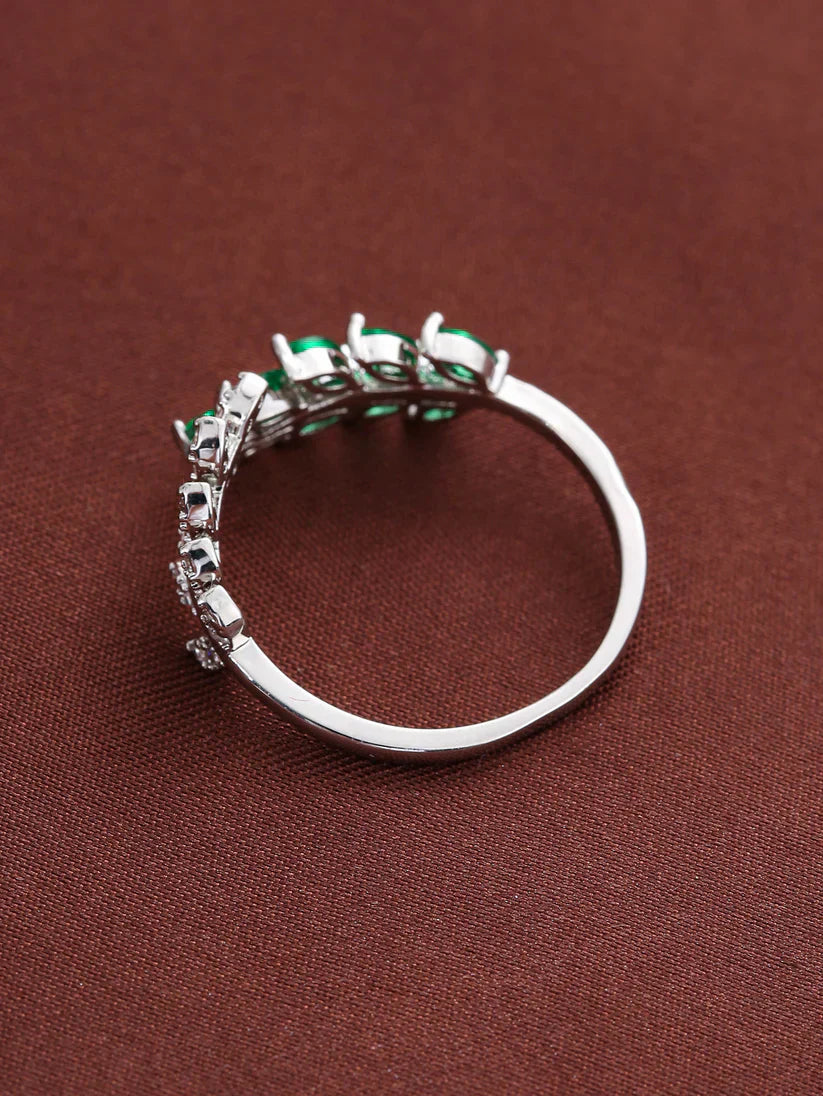 Antique-Inspired Ring with Green Leaves
